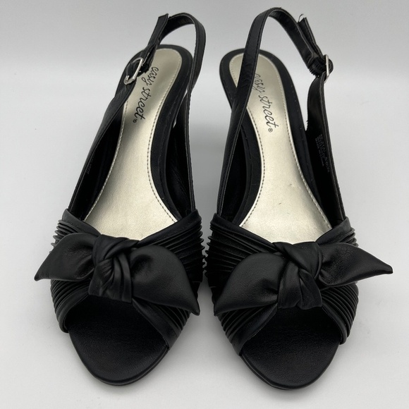 Easy Street Black open toe sandals with heel strap - Picture 1 of 8